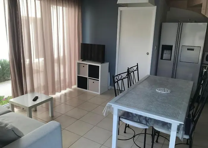 Recente 6 Pers, Piscine Chauffee A 100 M Apartmán Agde