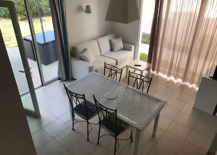 Apartmán Recente 6 Pers, Piscine Chauffee A 100 M Agde